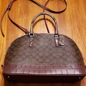 Coach medium purse
